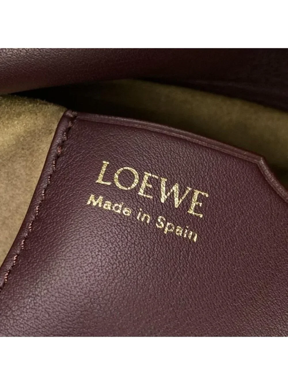 ★SOLD★ Loewe Handbag Ola Bag Bordeaux Donut Chain Strap - Picture 12 of 16